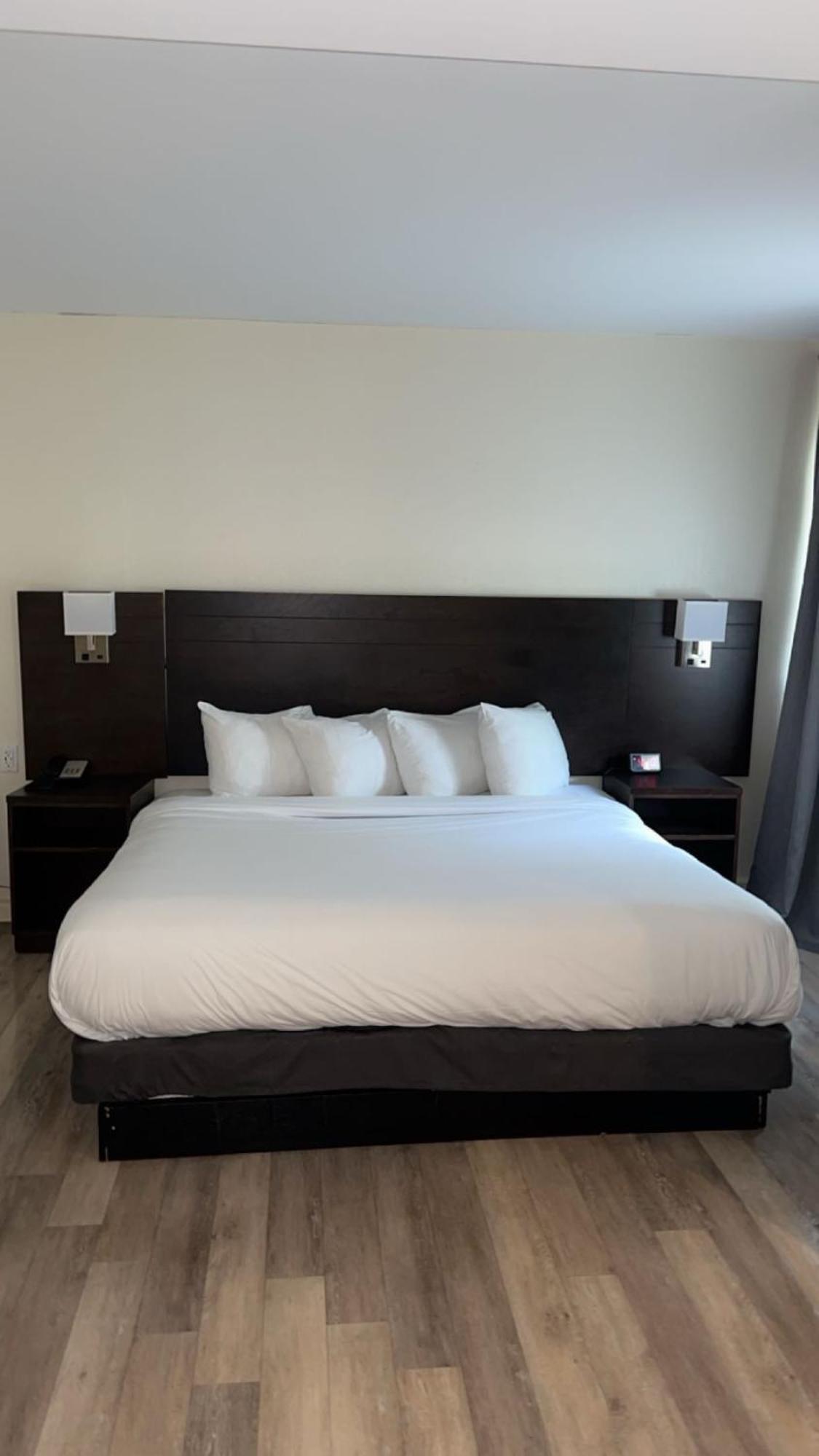 Hotel Newstar Монреаль Екстер'єр фото